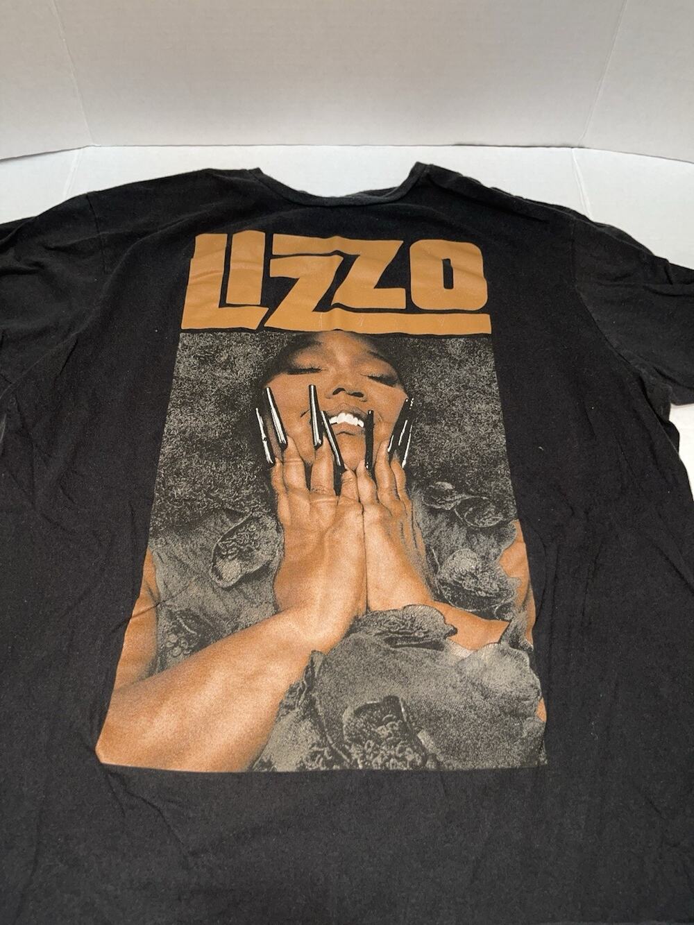 Lizzo Graphic Black T-Shirt Men’s Size Large
